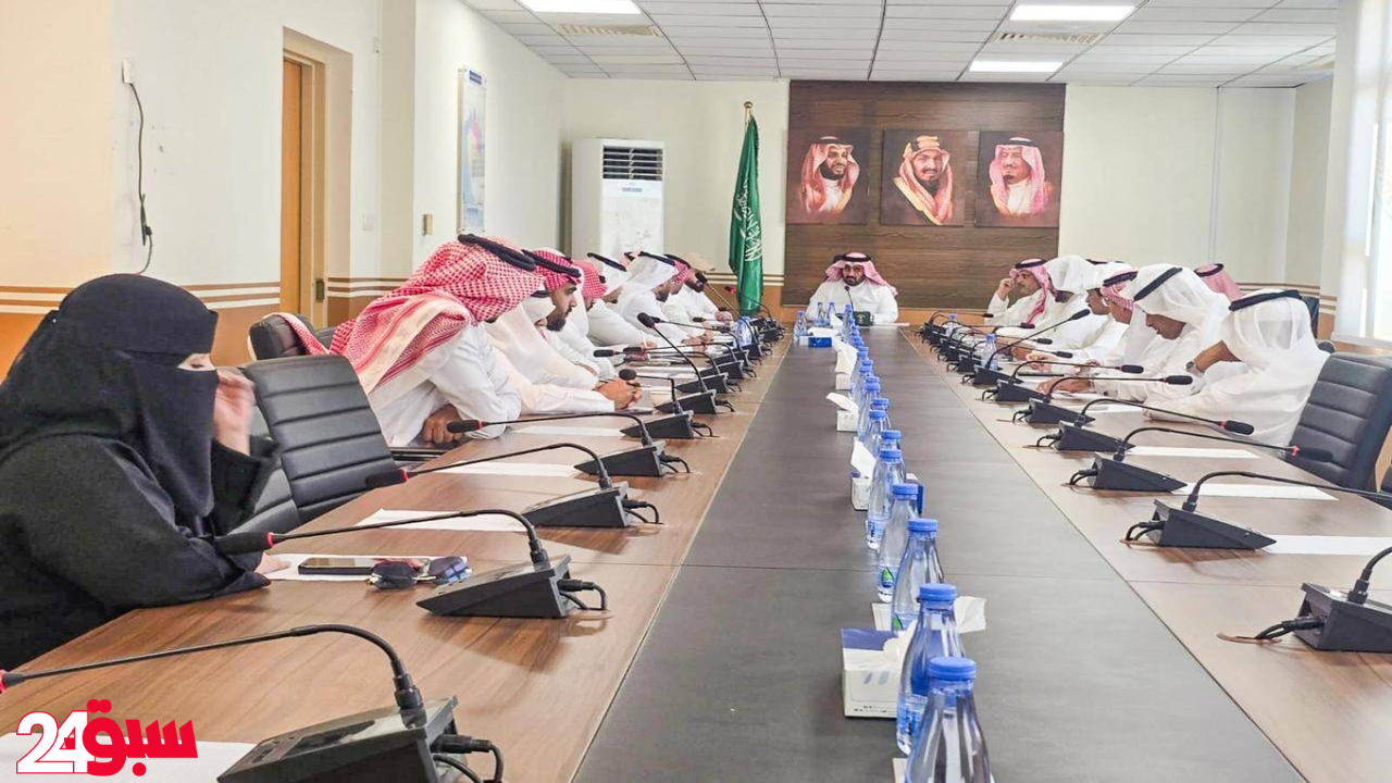 محافظ محايل يترأس اجتماع المجلس المحلي لمناقشة أبرز المشاريع التنموية والخدمية